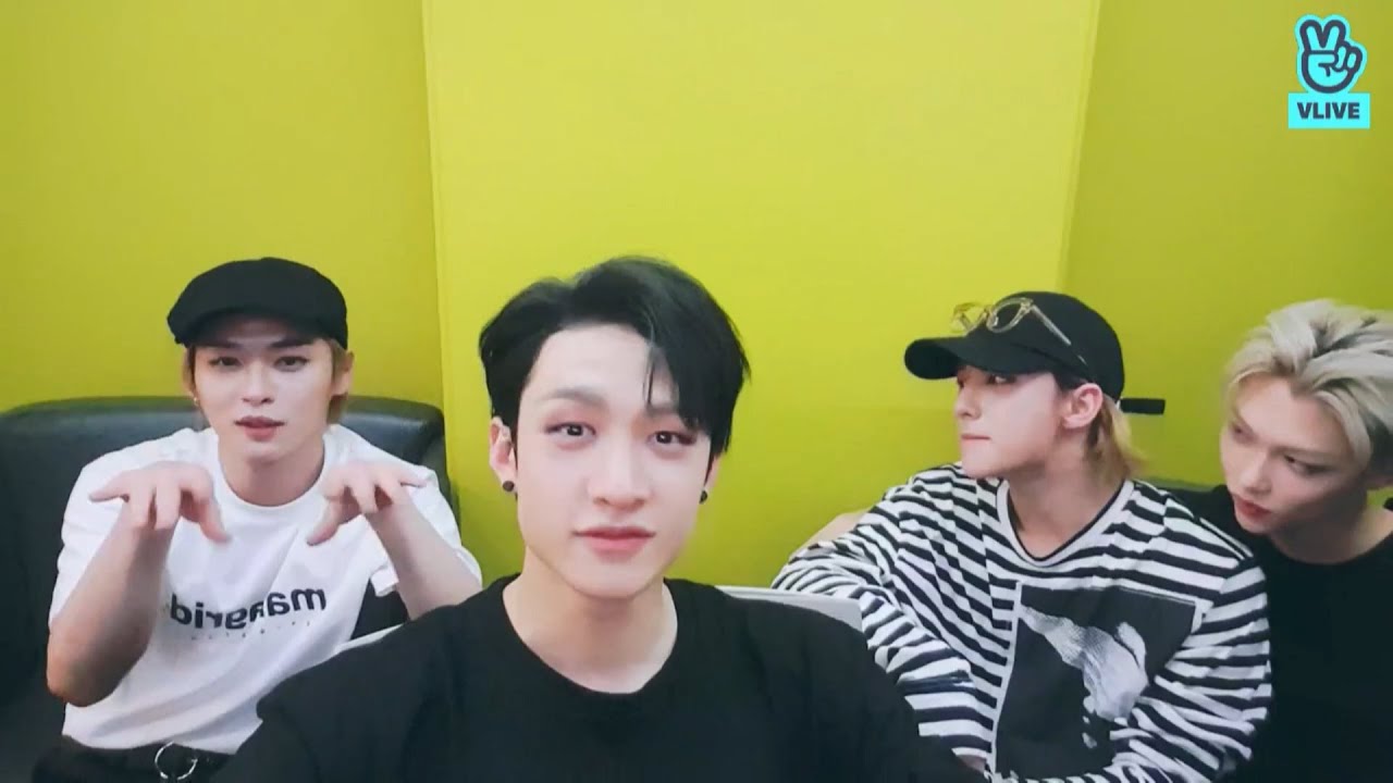 200609 Stray Kids Chan's Room Lee Know Hyunjin cut
