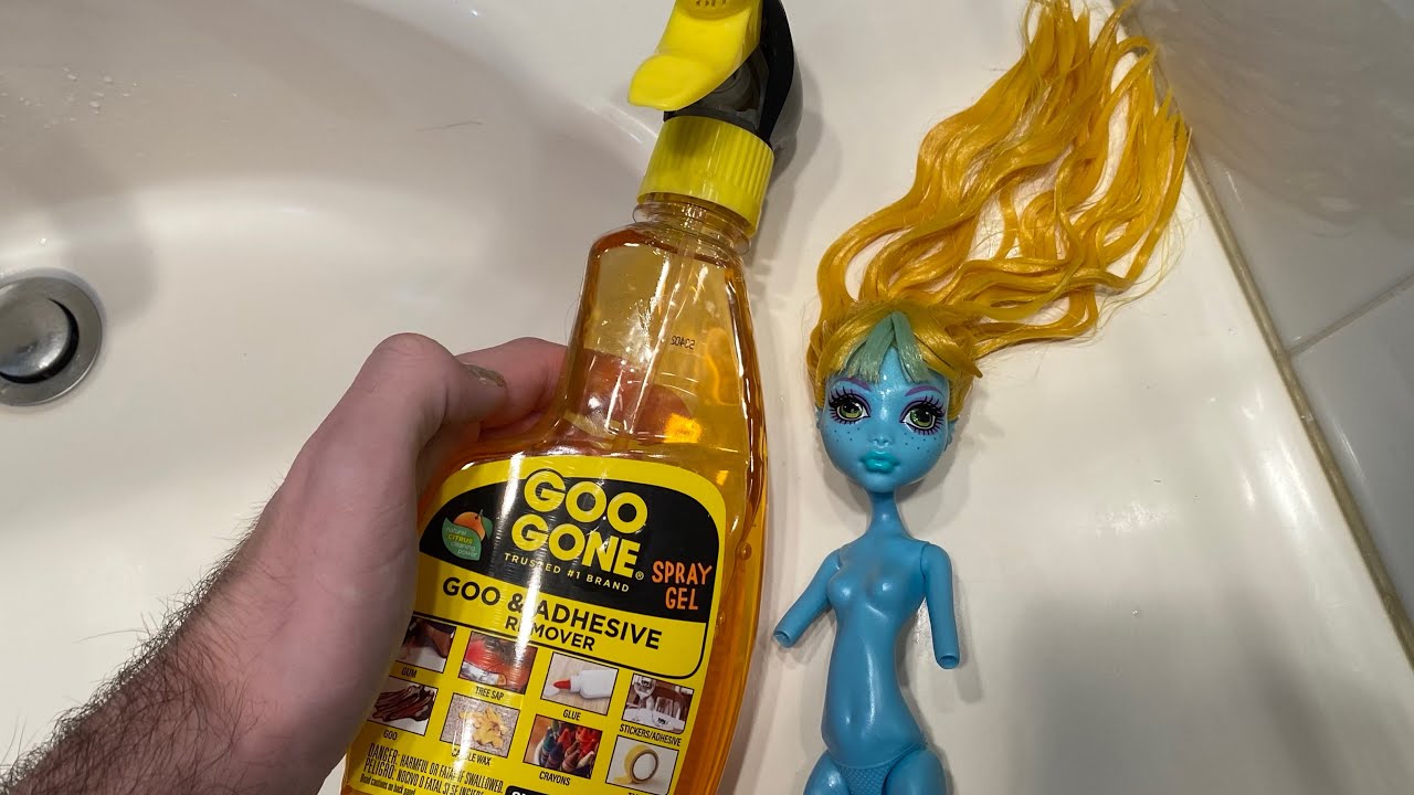 Fixing glue seepage in dolls! Monster High Glue seepage removal (Goo Gone treatment)