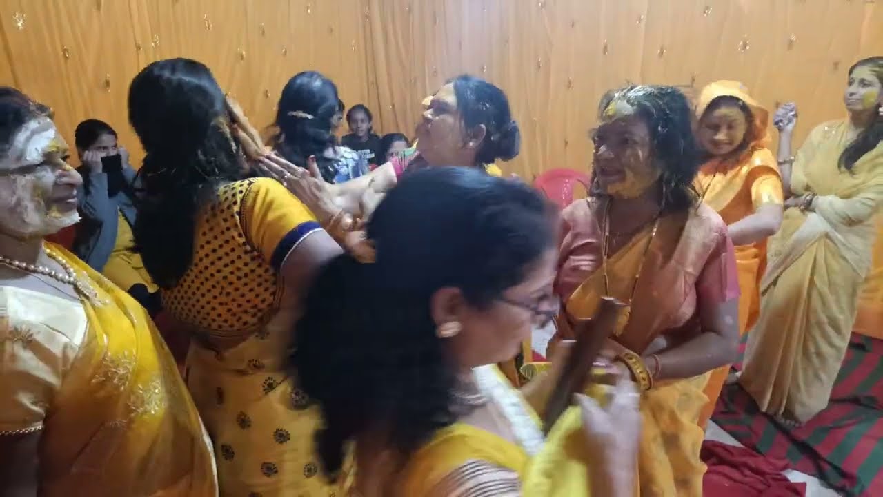 Radiant and Joyful: Women of the Family Immersed in Haldi Celebrations! 💛🌼🎉🎊🎶 #HaldiVibes #FamilyJoy