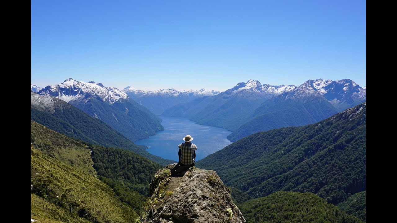 Hiking Kepler Track - New Zealand Great Walk