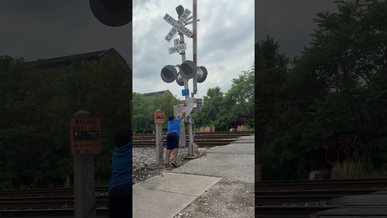 ￼Shaking the railroad crossing for the first time and it works!!🛤️