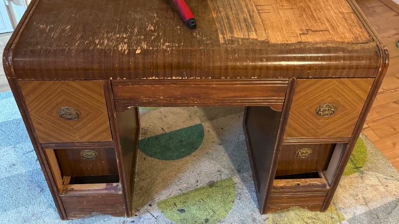 A $10 Garage Sale Desk Gets a Skull-tastic Makeover!
