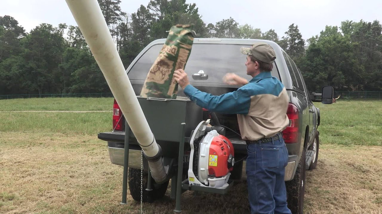 Outback Wildlife Feeders  Amigo Feed Delivery System HD