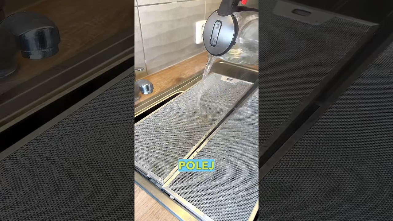 V&iacute;&scaron; jak vyčistit filtr u digestoře?🤩 Je to jednoduch&eacute;!😎 #ecohaus #radyatipy #uklid #eco #lifehacks