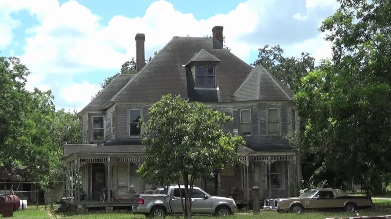 Adventure to Wallis, Texas