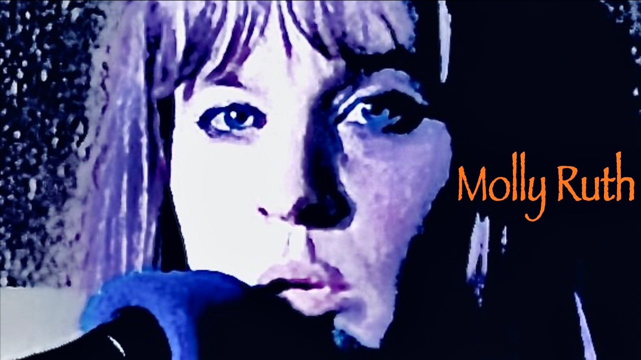 If Patti Smith & Neil Young had a daughter she'd be Molly Ruth
