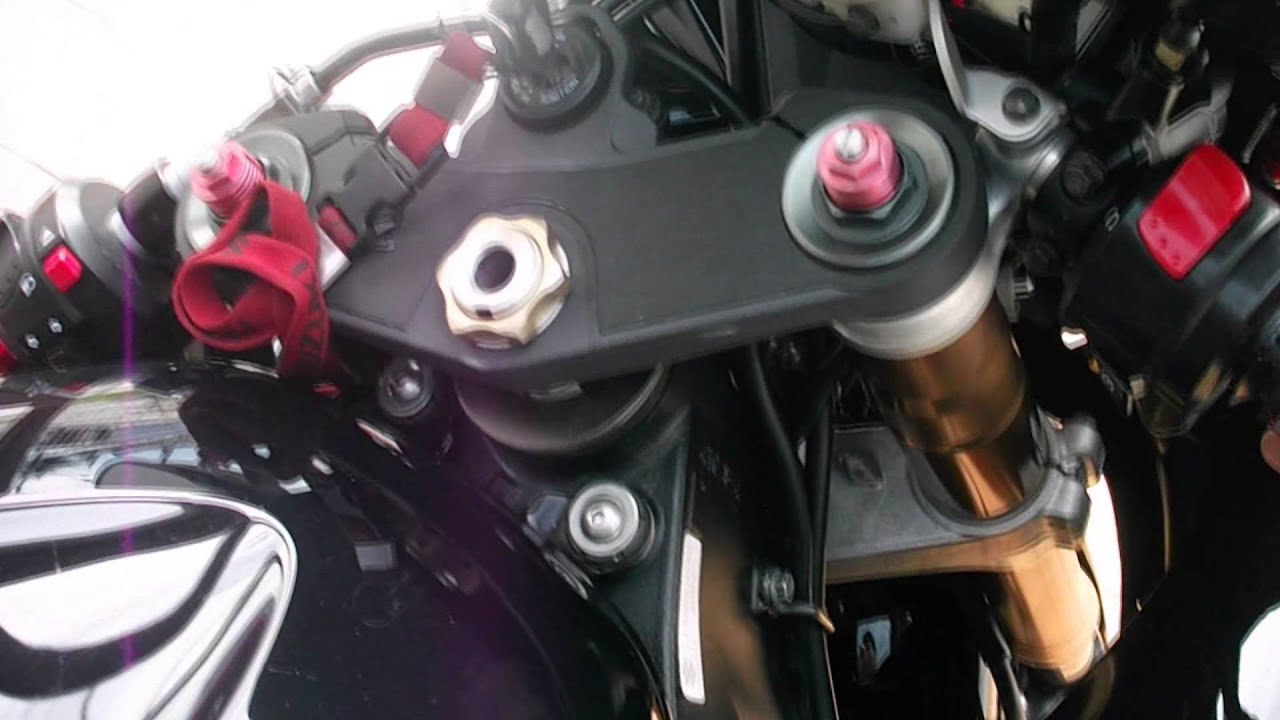 Berro da Moto com escape original Srad 1000 2006