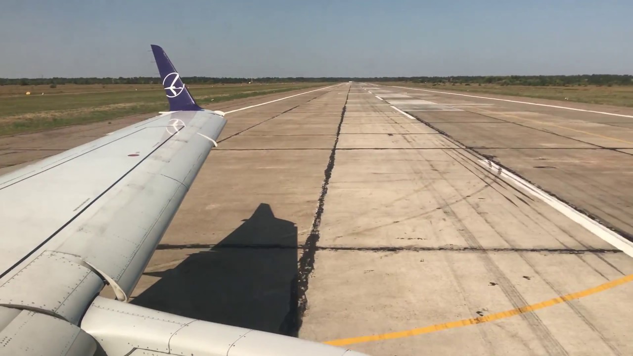 Embraer 170 (SP-LDH) LOT Polish Airlines take off from Zaporozhye (Ukraine)