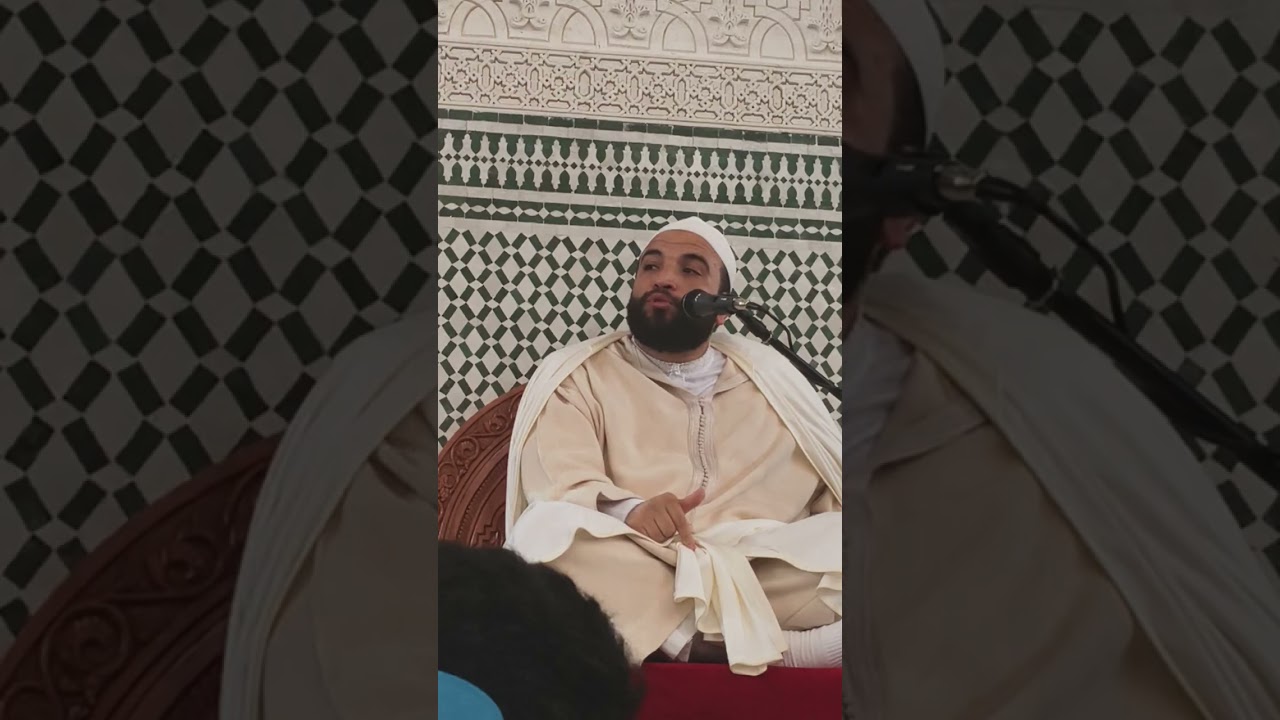 (إِنَّ ٱللَّهَ لَا یَسۡتَحۡیِۦۤ أَن یَضۡرِبَ مَثَلࣰا مَّا بَعُوضَةࣰ فَمَا فَوۡقَهَاۚ )شرح وتعليق