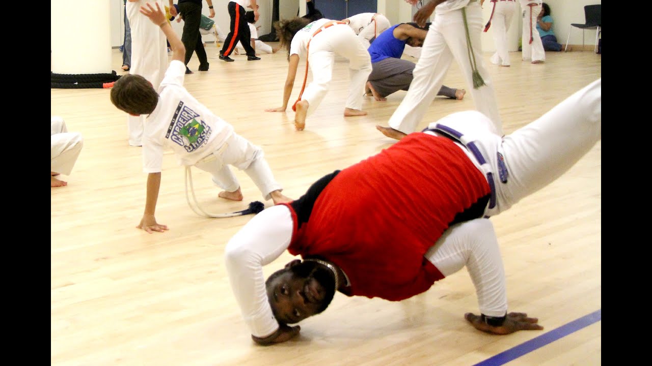 Capoeira Brasil Abu Dhabi 2015 | Prof.Cara De Peixe