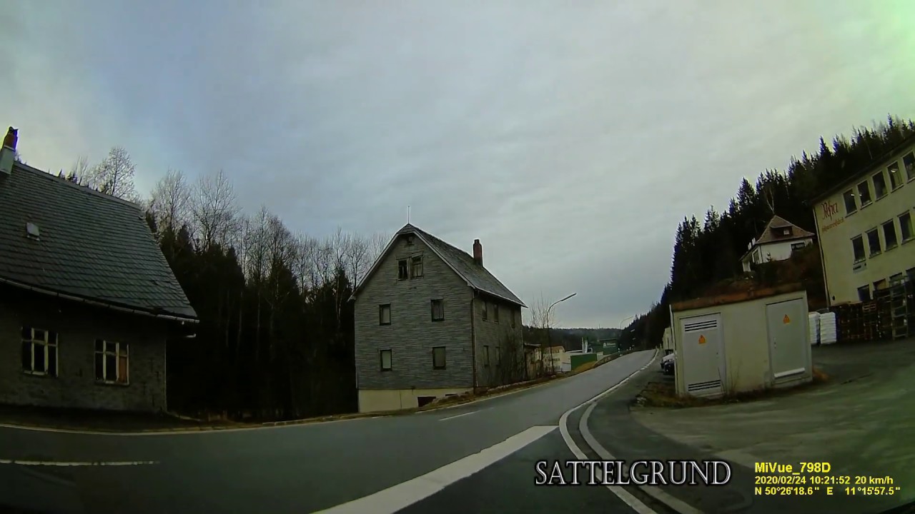 D: Sattelgrund. Markt Tettau. Landkreis Kronach. Ortsdurchfahrt. Februar 2020