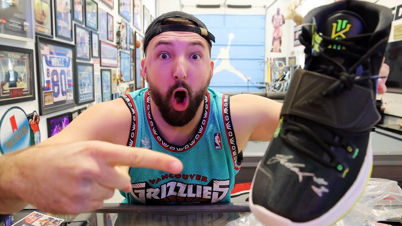 OPENING RANDOM NBA AUTOGRAPHED SHOE BOX!!