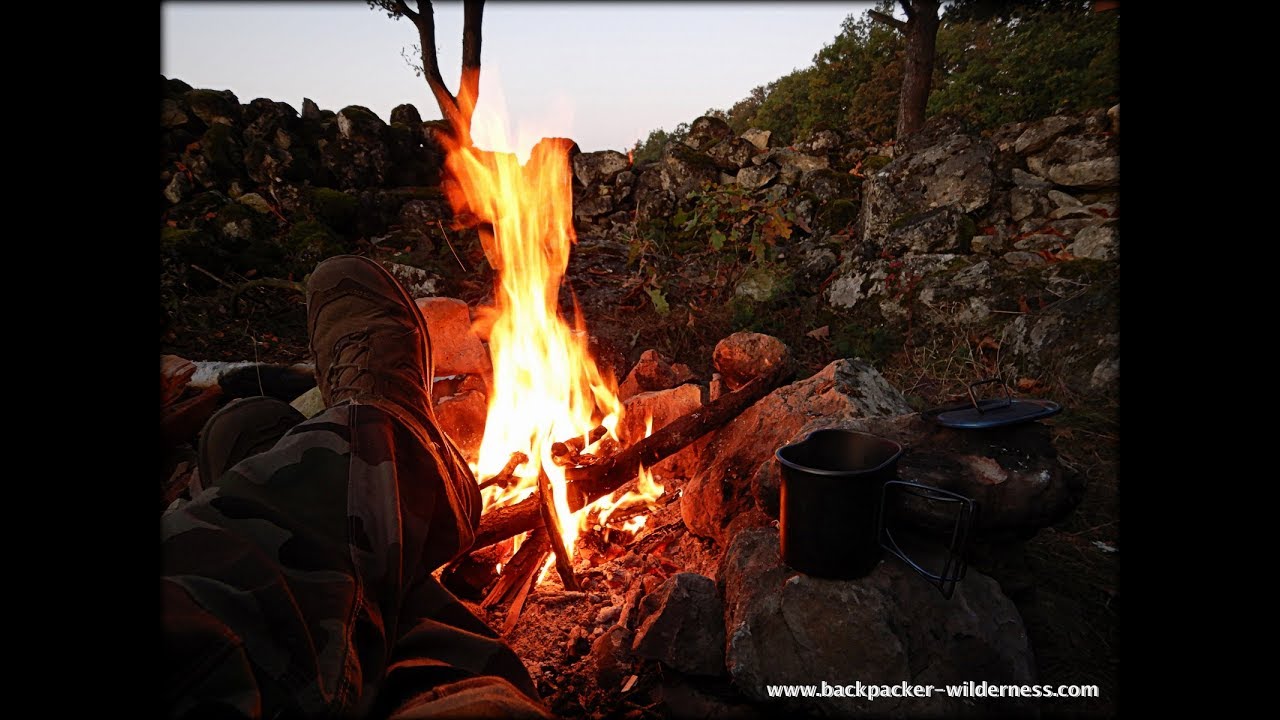 Bushcraft, Outdoor kochen und alleine Nachts im Wald.