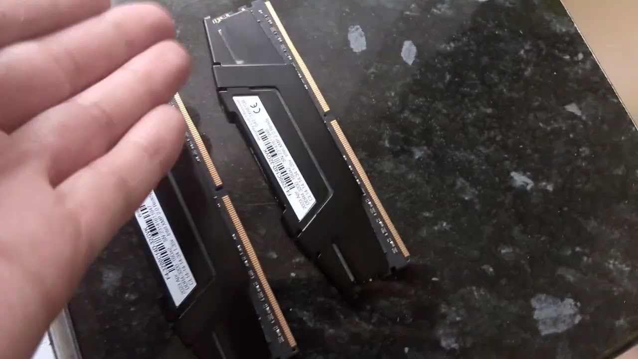 Купил в ДНС последний DDR4 B-die