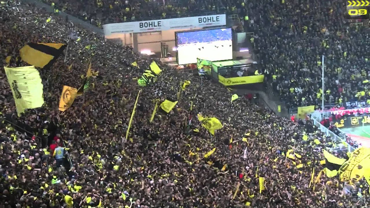 Stimmung Südtribüne Torjubel 1:0 - Borussia Dortmund gegen FC Bayern München (11.04.2012 BVB FCB)