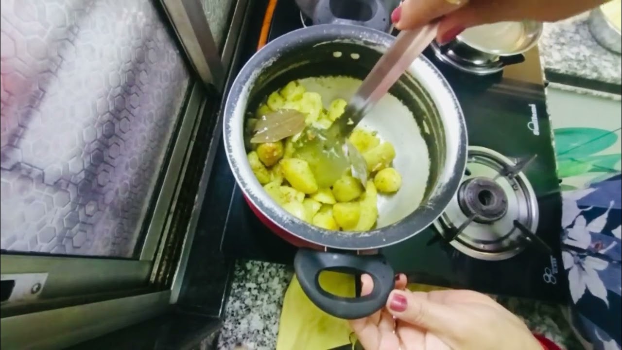 Aloo dahi Ki sabji Bina hain Pyaj ke🙏🥰#youtube #food #recipe #reels #reelitfeelit #share #viral 🙏🙏
