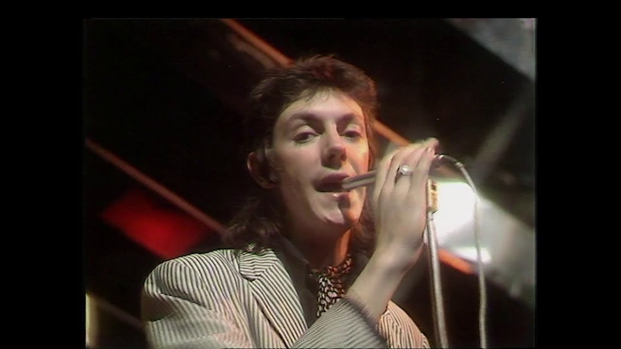 The Lurkers 'I Don't Need To Tell Her' TOTP (1978) HD