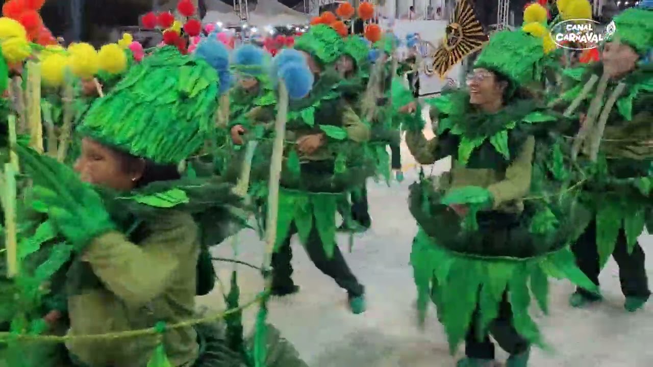 Isso Memo | Desfile Oficial 2025