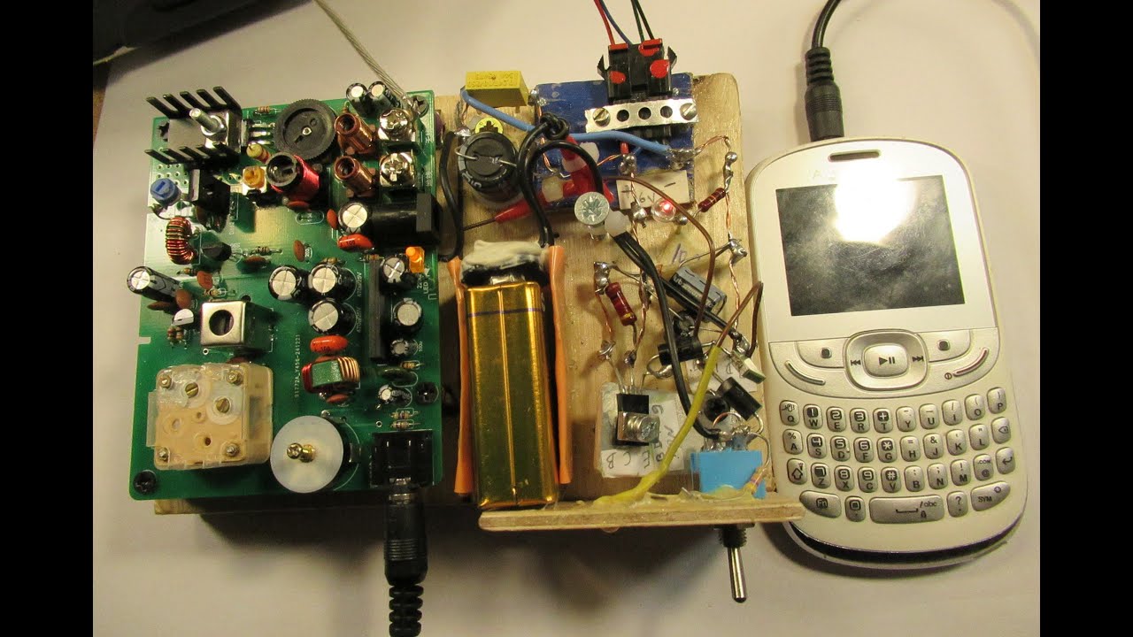 Mini AM radio transmitter kit from Ali Express: here a good power supply for it (schematic and demo)