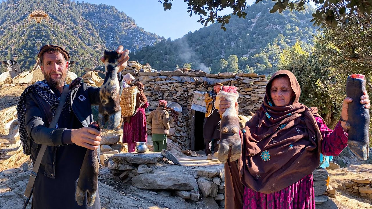 Life in the Coldest Mountains 🏔️ | Cooking Traditional Village Food 🏡 - Hard Life in Afghanistan ❤️