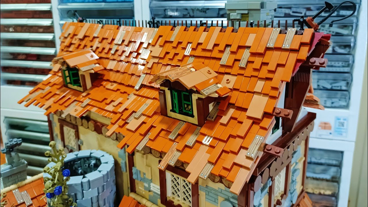 LEGO Castle, Building Medieval Town Hall 🏡 Episode 5- (Roofing)