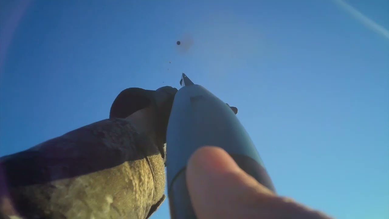 Shooting hand thrown clays #shotkam #aimcam #Beretta A400 Xcel