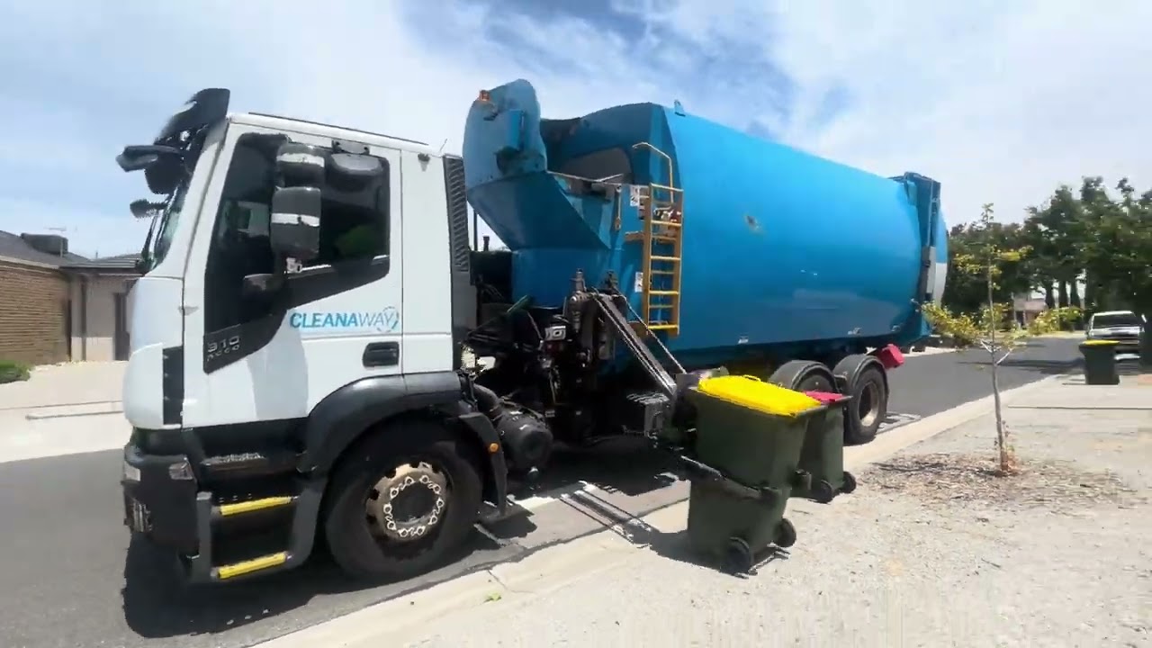 Wyndham Garbage and Recycling - #SL01458 & #SL01448