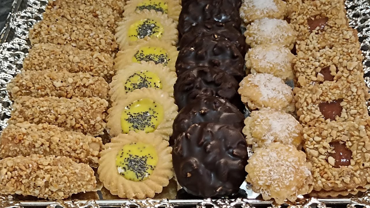 هنيتك من الحلوة في هاد العيد اكثر من 120حبة بعجينة وحدة و5 أدواق وحدة تنسيك في وحدة.