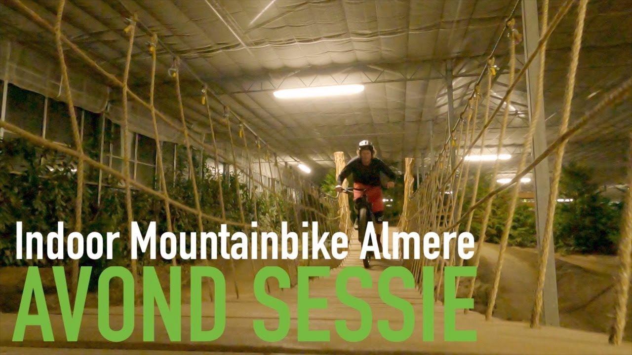 indoor mountainbike almere by night