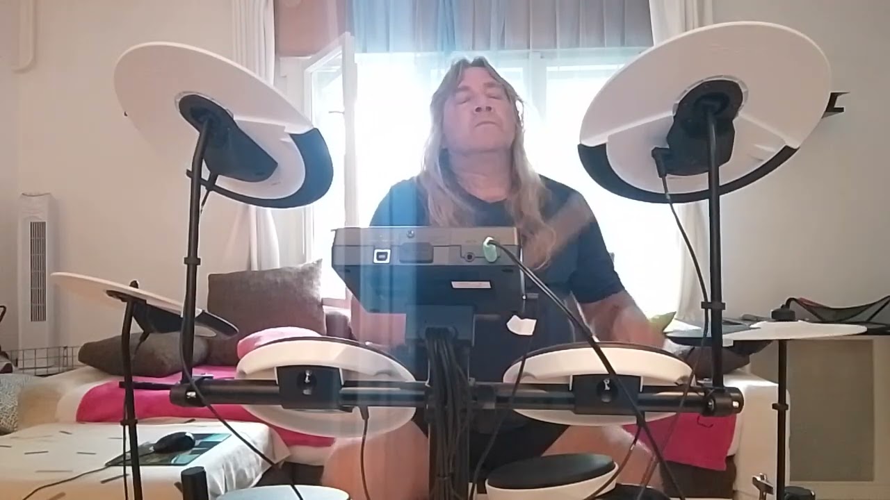 CINDERELLA:  Somebody save Me, drum cover