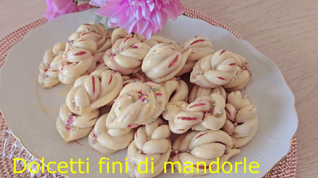 Dolcetti fini di mandorle