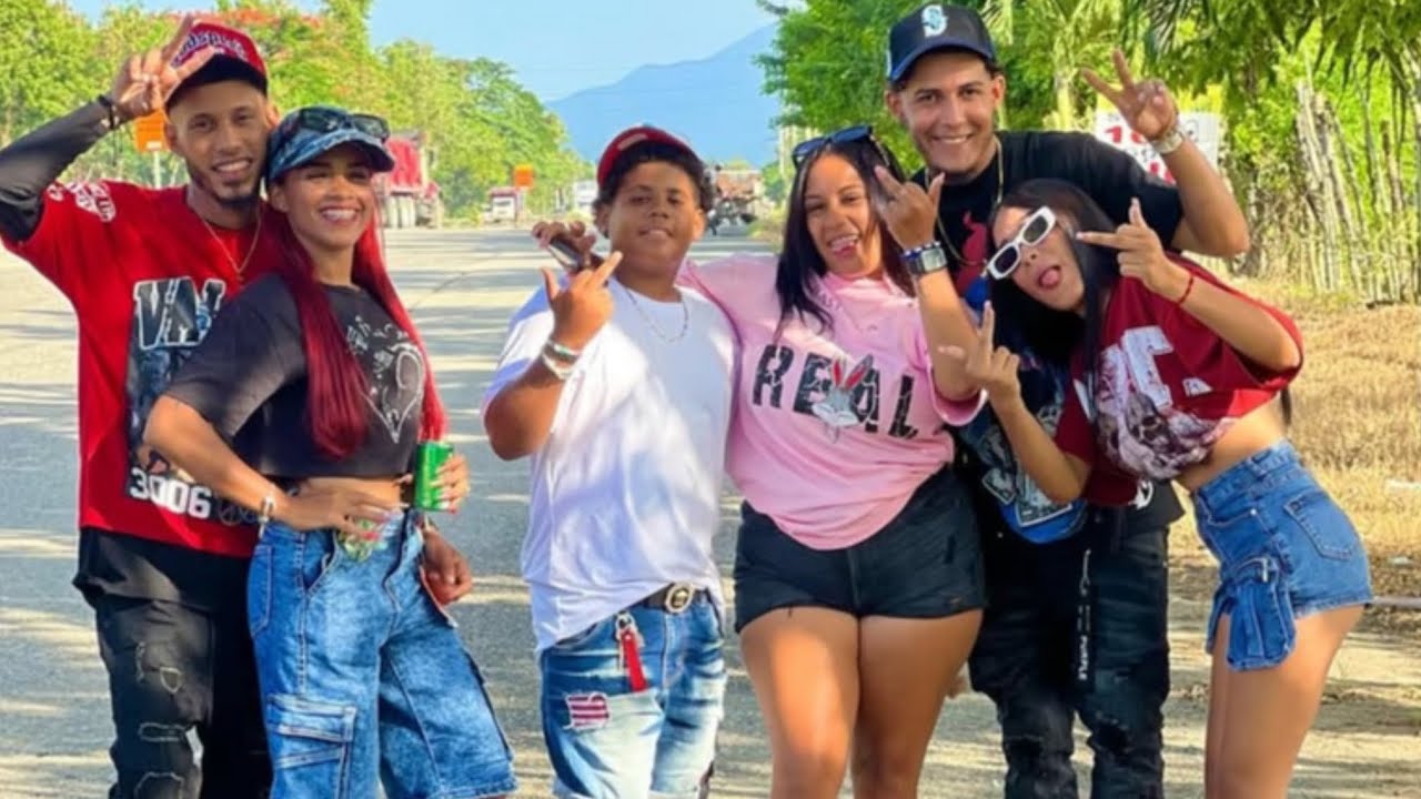 El team nueva era en el concierto de “ anuell aa” (blog) 🤪❤️