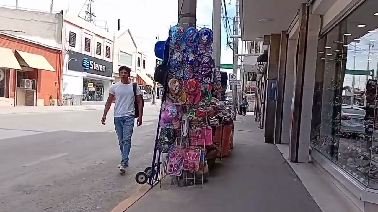 EN EL CENTRO DE CIUDAD JUAREZ MANDANDO SALUDOS  A MI GENTE 