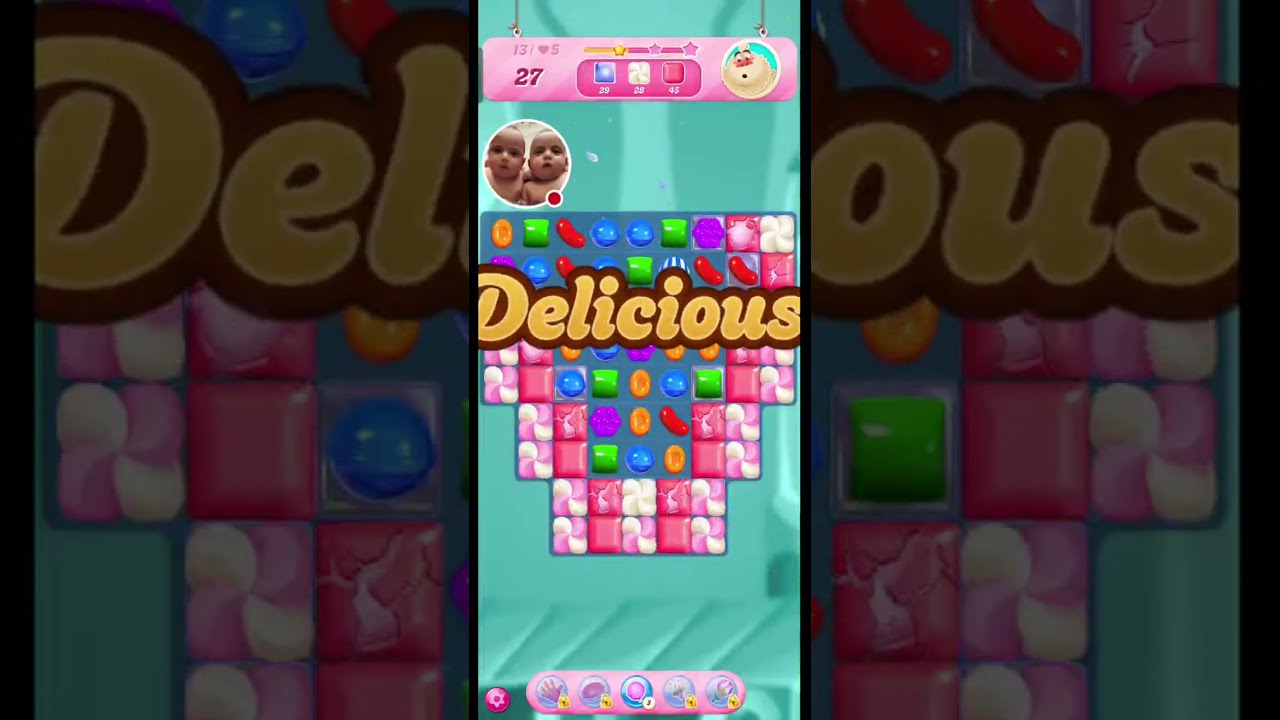 Rajni Thakur vloggs  is playing candy crush saga 🎯