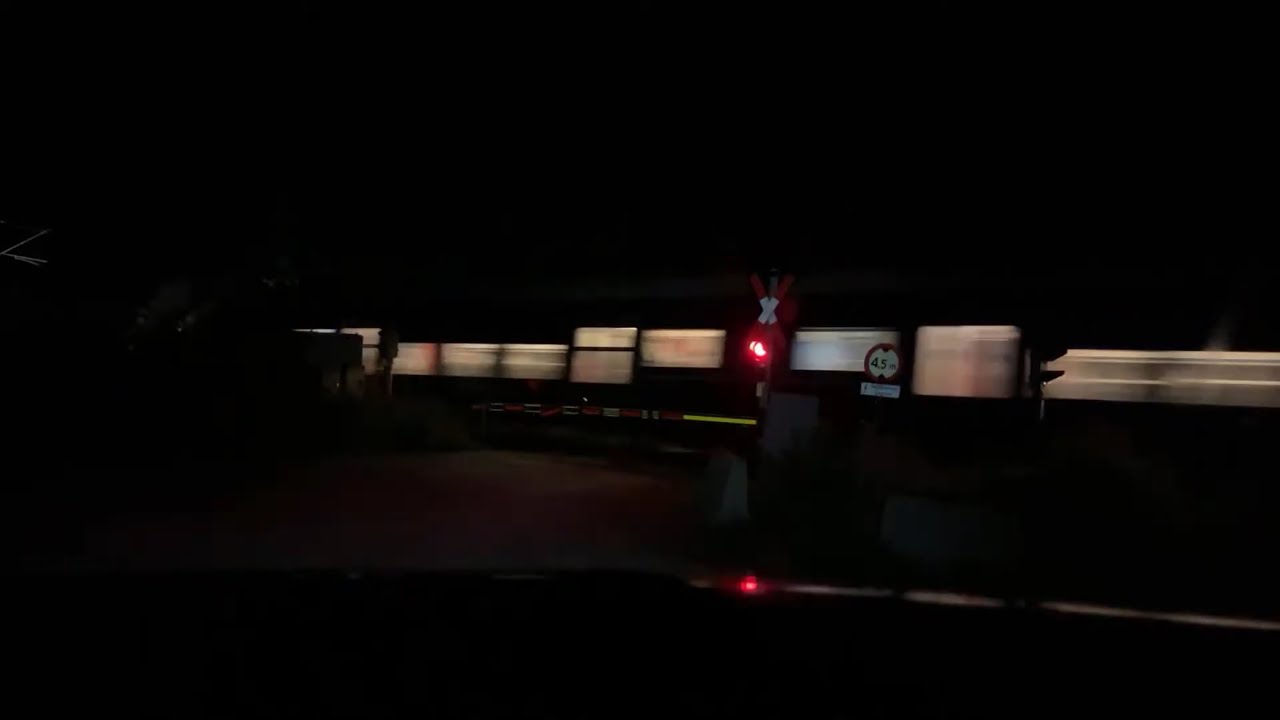 Random Railroad crossing Live 63 (Part 2) (will we see any trains tonight…?)