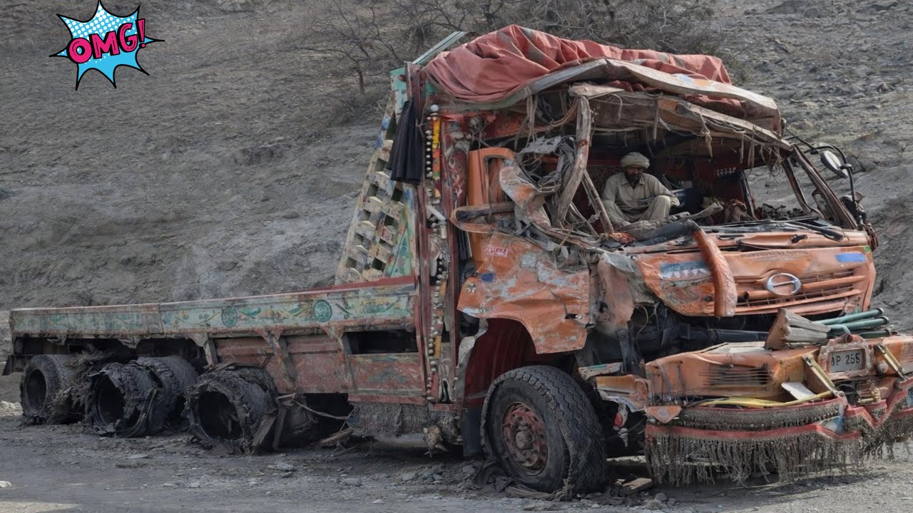 Shocking Head-On Truck Collision on Highway 😱 Completely Destroyed Truck Rebuilt by Expert Mechanics