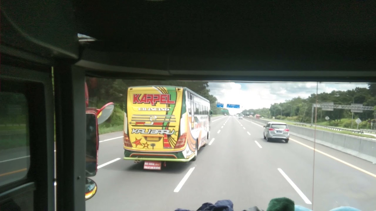 #Bus karunia bakti suos juga lari nya... ending ketemu bus tim pantura...