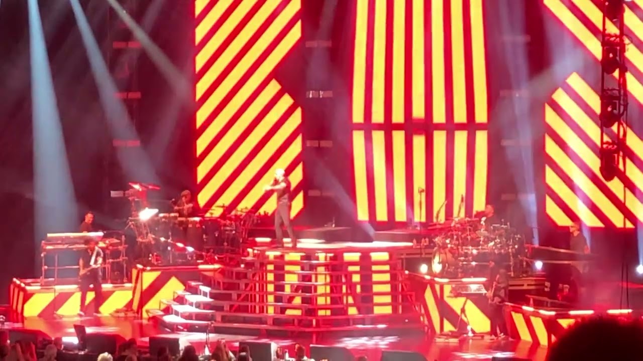 Pitbull - Feel This Moment at 10/20/22