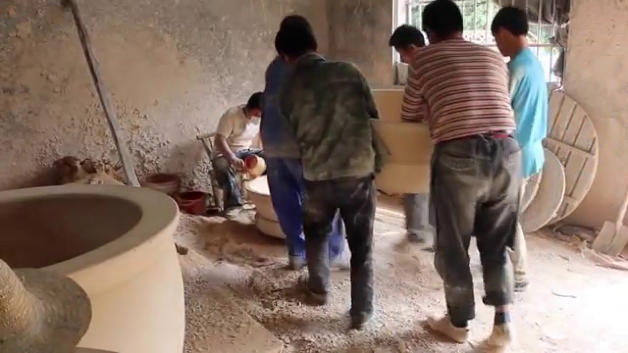 Big pot making in Jingdezhen