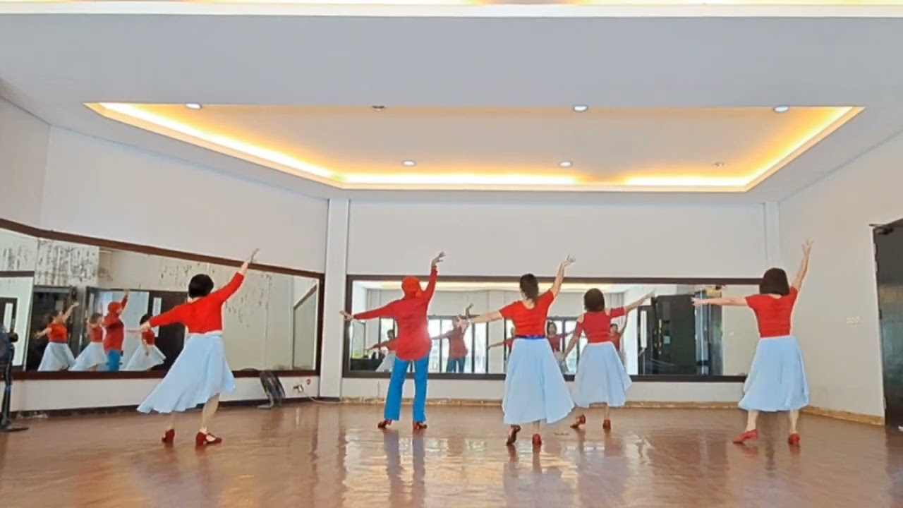 Sous Le Vent - Line Dance, Choreo by Rex Chuan (USA), Demo by Albatross Wednesday Class