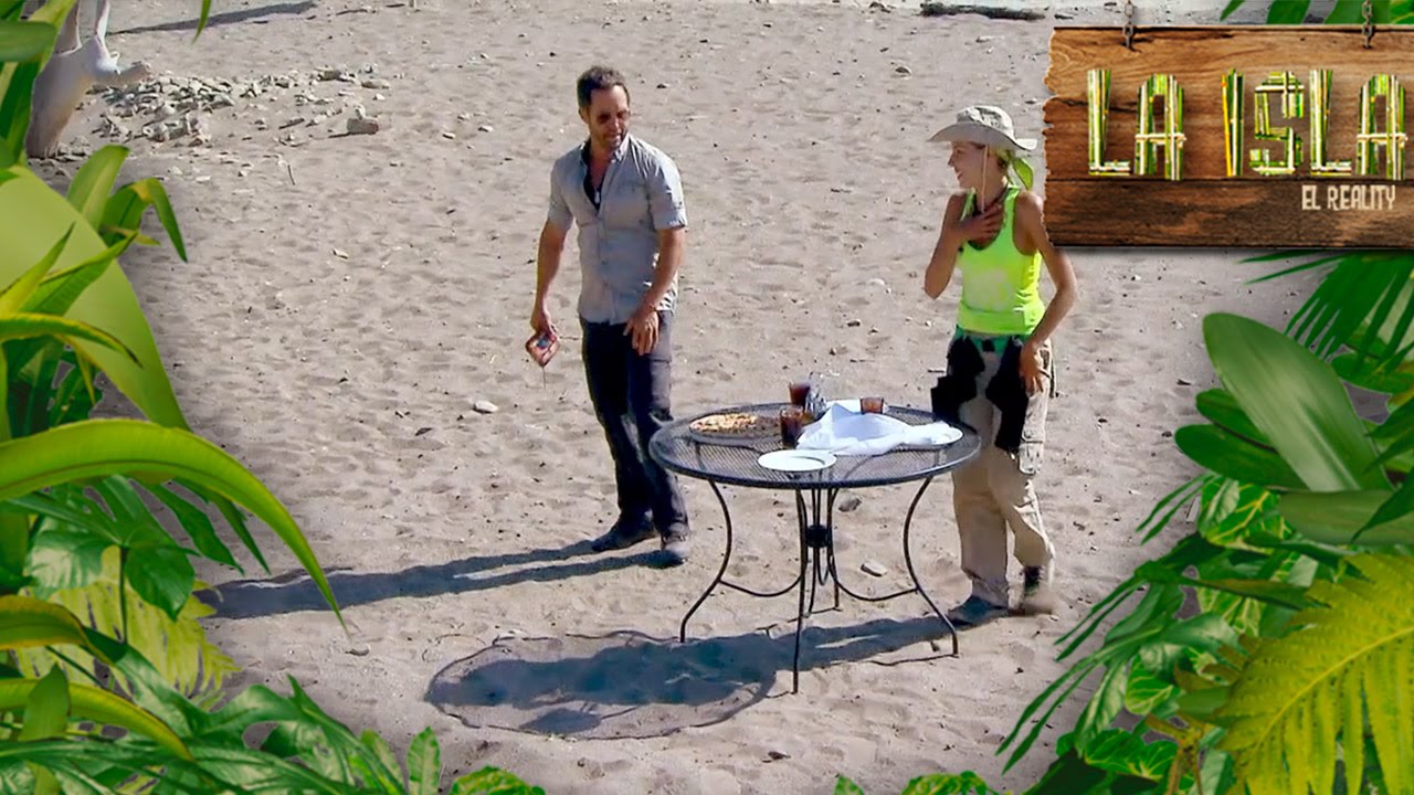 Sylvia decide olvidarse del juego y comer pizza