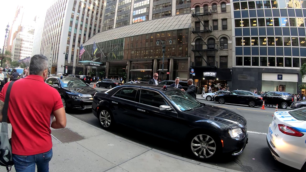 ⁴ᴷ⁶⁰ Walking NYC (Narrated) : 42nd Street during the UN General Assembly (September 24, 2019)