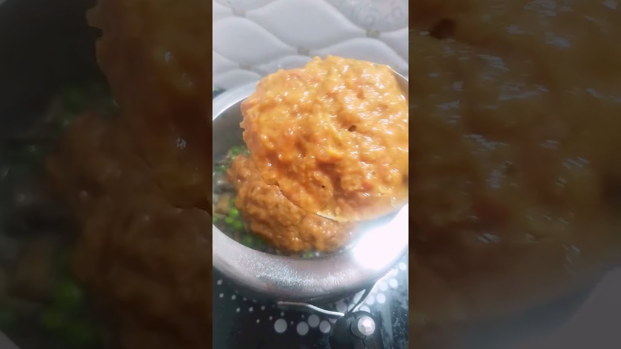 Matar mushroom kukar mein is tarah banaen