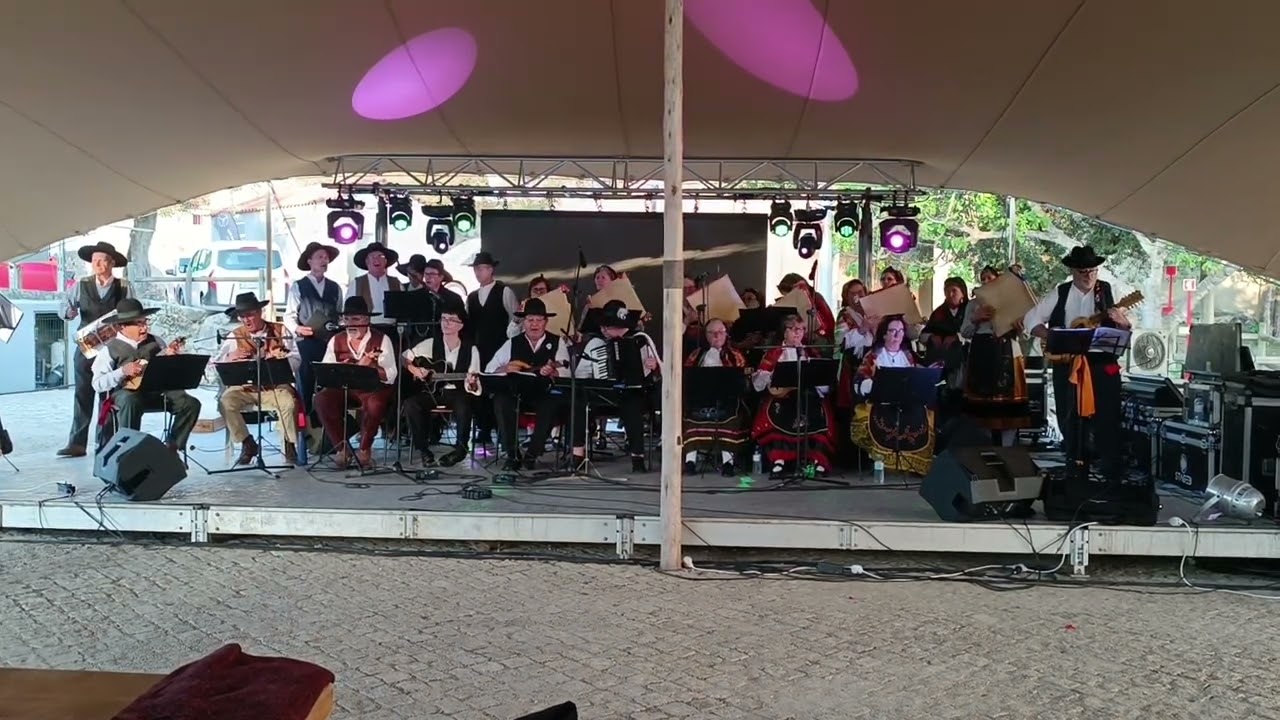 GRUPO CANTARES TRADICIONAIS S.MIGUEL D'ACHA COM MÚSICA IGREJA S.MIGUEL