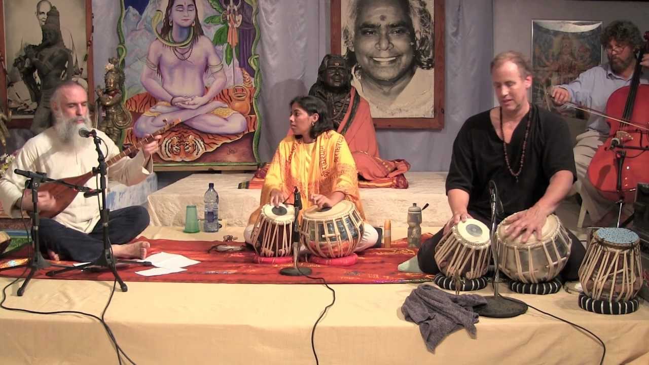 Davod Azad Inspires Fellow Musicians