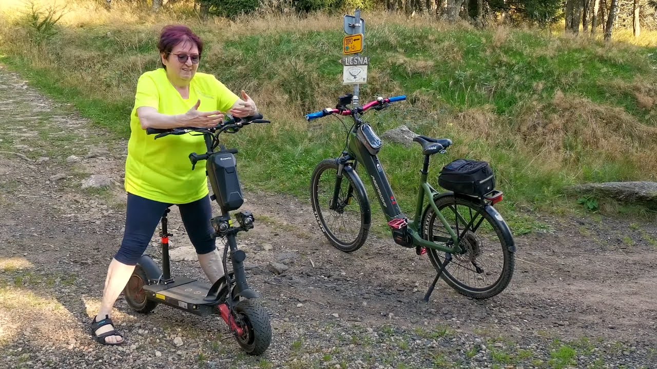 Helenka ❤️ na elektrokoloběžce. Cesta z Lesné.11.9.2023, 4K