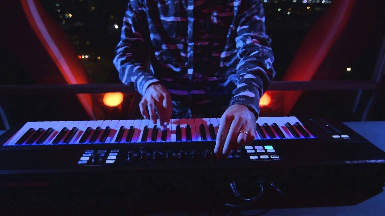 KOMPLETE x MASCHINE performance breakdown with Mark de Clive-Lowe | Native Instruments