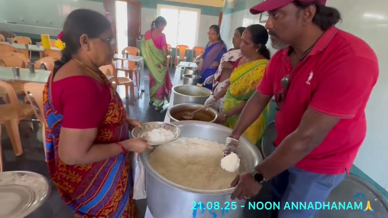 இன்றைய மத்தியான அன்னதானம் , ஆலயத்திற்கு வந்திருந்த அனைத்து பக்தர்களுக்கும் வழங்கப்பட்டது🙏