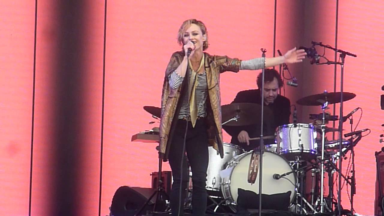 VANESSA PARADIS feat. Benjamin Biolay : La Seine, live@Solidays, Paris, 29 juin 2014