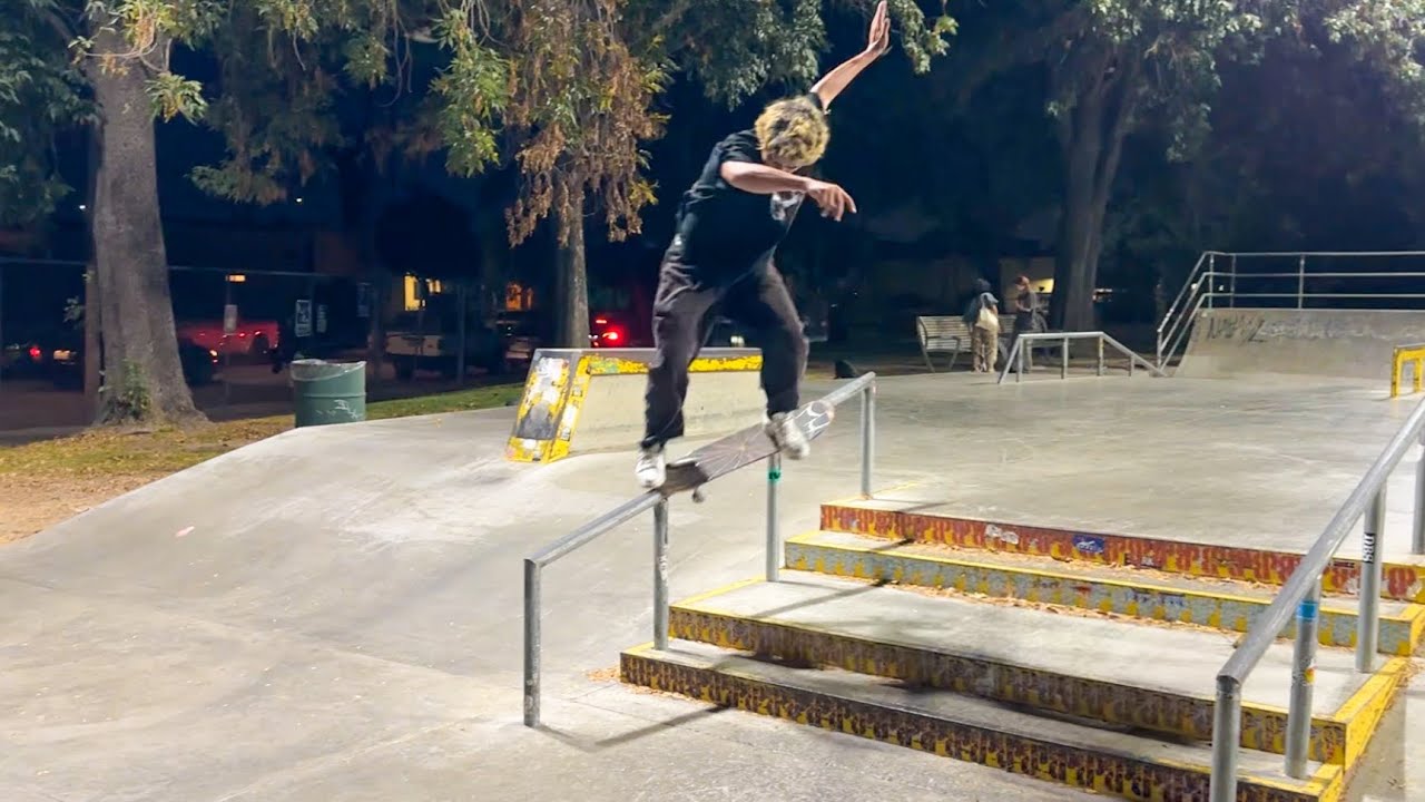 Night Skating With My Roommates!